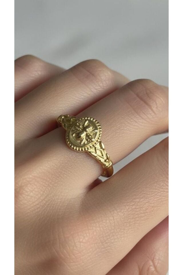 Ana Kraliçe Arı Yüzük