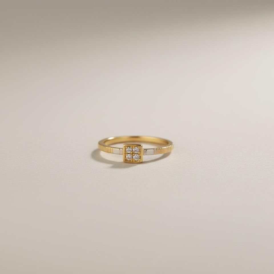 Mini Kare Form Denge Yüzük