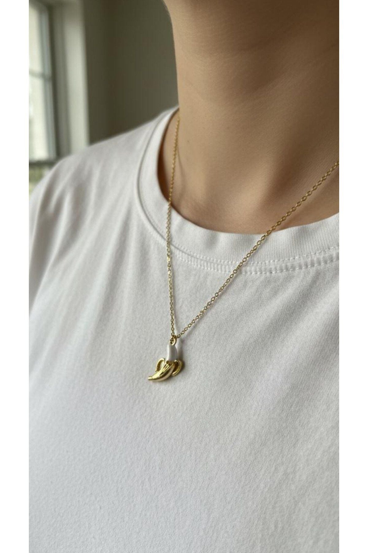 Minimal Muz Şans Kolyesi