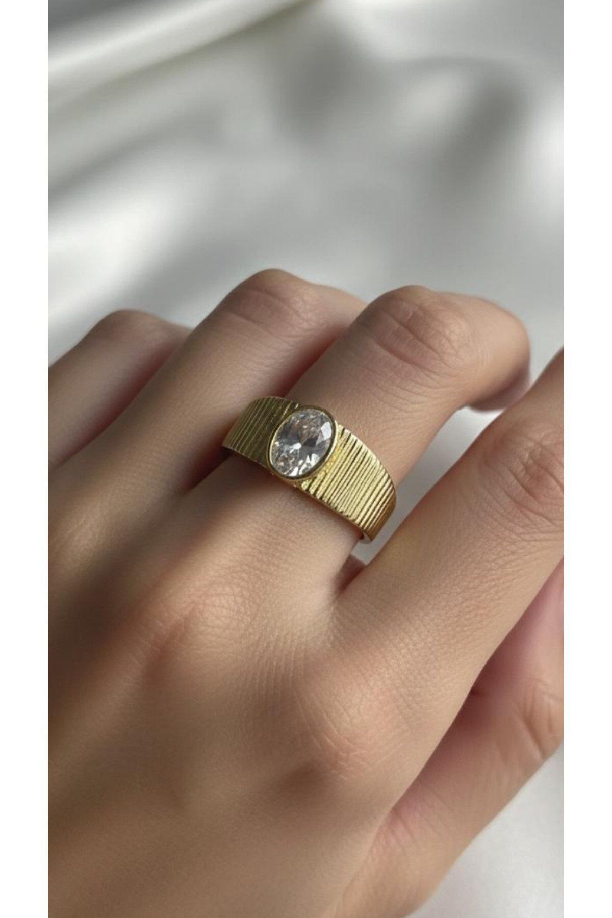 Antik Line Beyaz Taşlı Yüzük