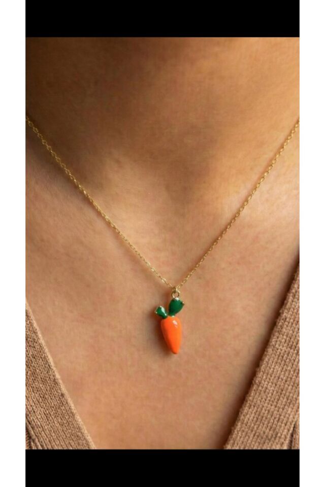 Minimal Havuç Şans Kolyesi