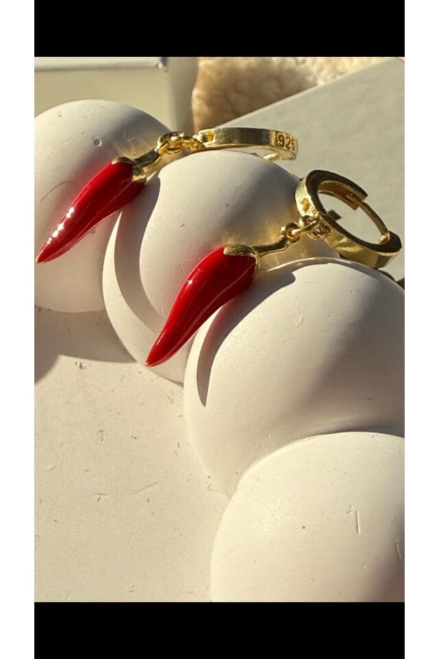 Kırmızı Biber Küpe