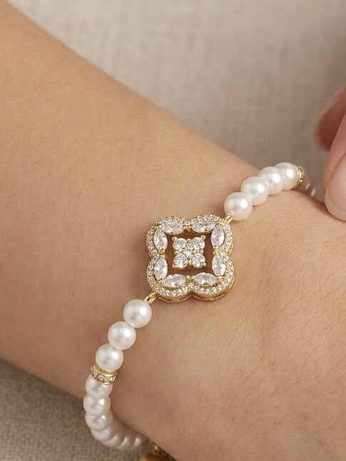 İncili Yonca bileklik