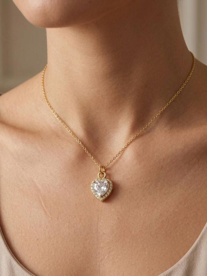 Zirkon Taşlı Kalp Kolye