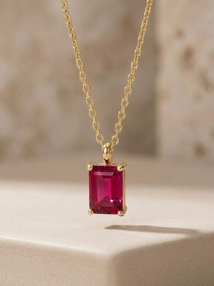 Kırmızı Baget Form Zirkon Taşlı Kolye