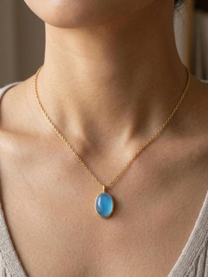 Açık Mavi Opal Taşlı Oval Kolye