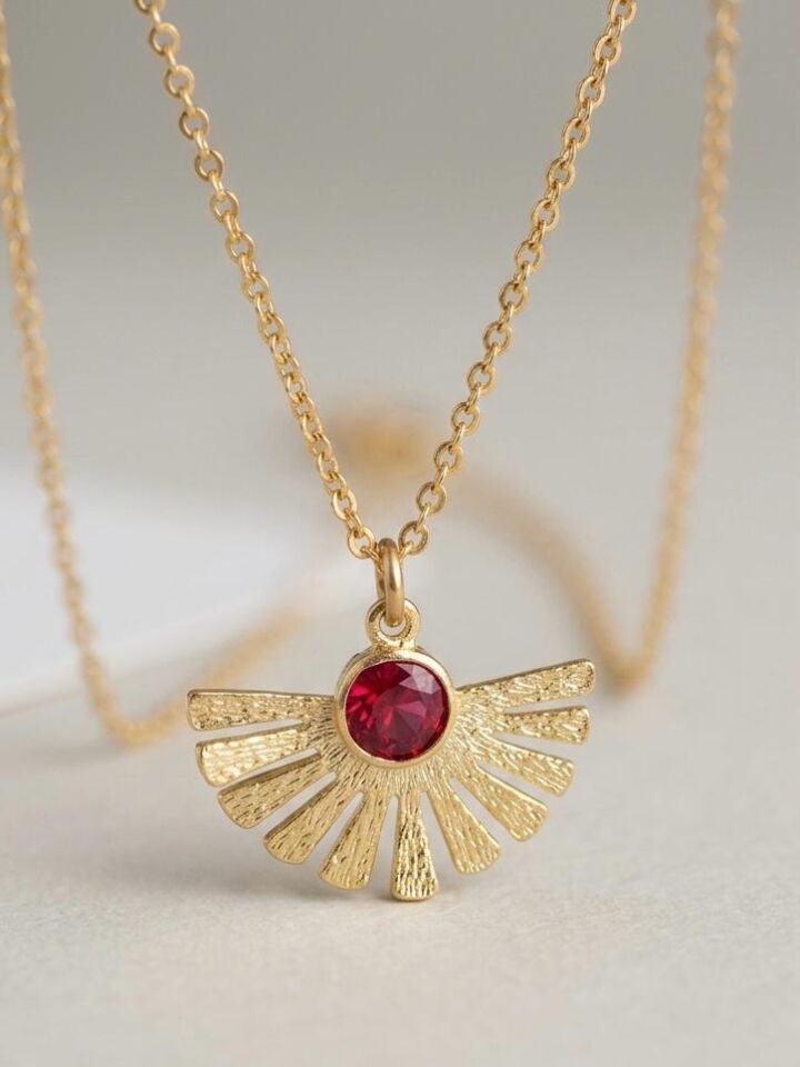 Nova Red Taşlı Kolye