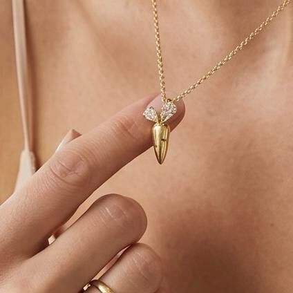 Gold Renk Havuç Kolye