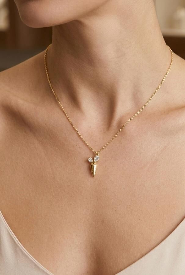 Gold Renk Havuç Kolye