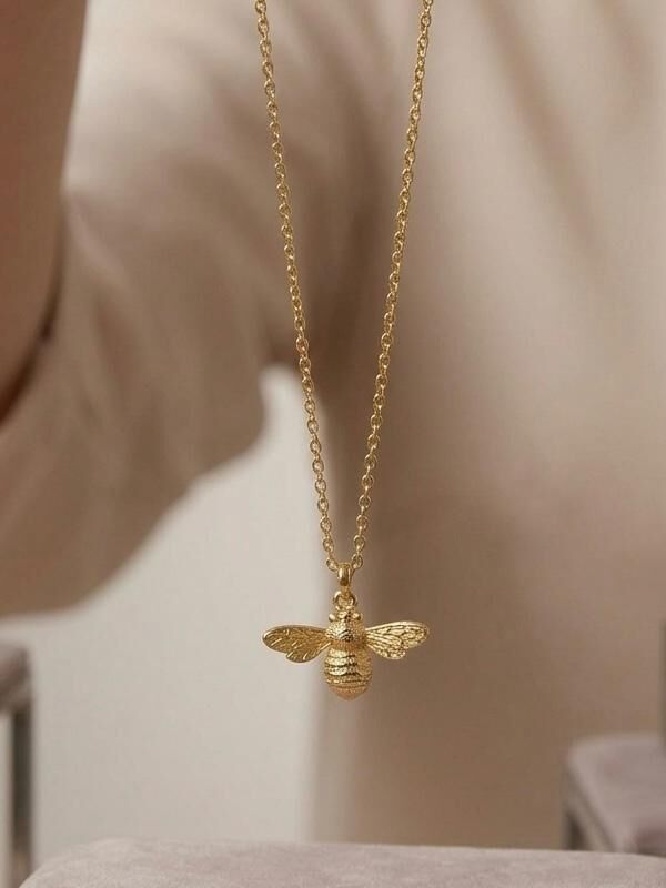 Gold Minimal Arı Kolye